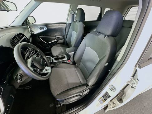 Certified 2023 Kia Soul LX w/ LX Technology Package FWD image 24