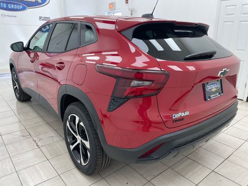 New 2026 Chevrolet Trax RS w/ Sunroof Package FWD image 19