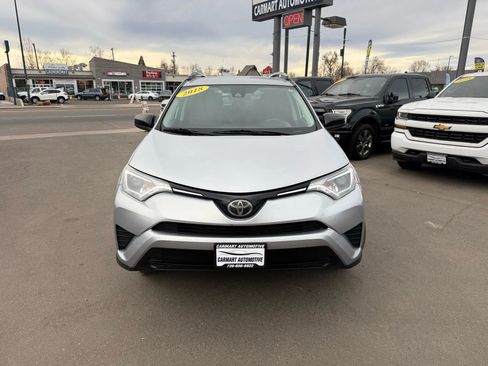 Used 2018 Toyota RAV4 LE image 4