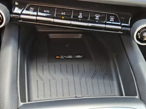 New 2026 Chevrolet Equinox EV RS image 14