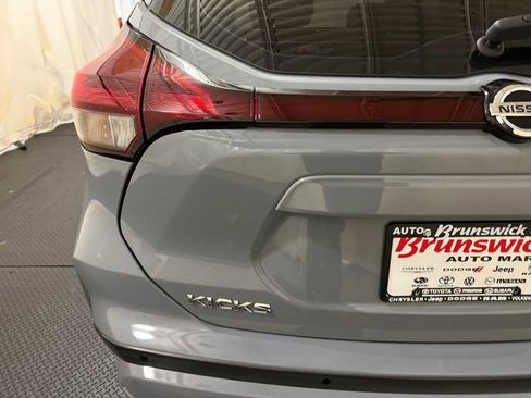 Used 2021 Nissan Kicks SV image 17