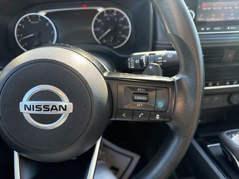 Used 2021 Nissan Rogue SV image 17