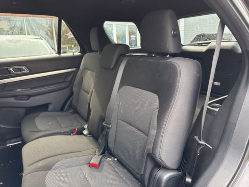 Used 2019 Ford Explorer XLT w/ Class III Trailer Tow Package image 8