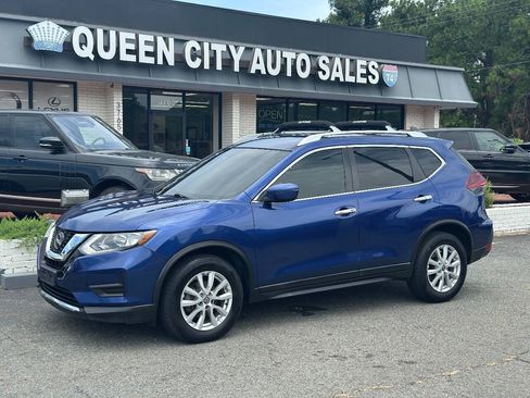 Used 2020 Nissan Rogue SV FWD image 12