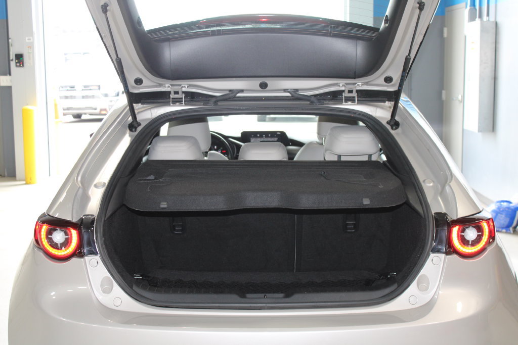 Used 2023 MAZDA MAZDA3 s FWD image 28