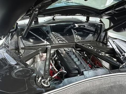 Used 2024 Chevrolet Corvette Stingray Preferred Cpe w/ Z51 Performance Package image 17