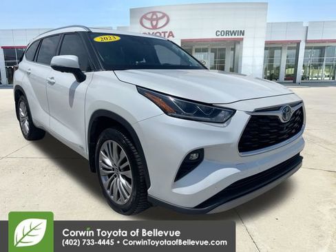 Used 2023 Toyota Highlander Platinum AWD/4WD image 1