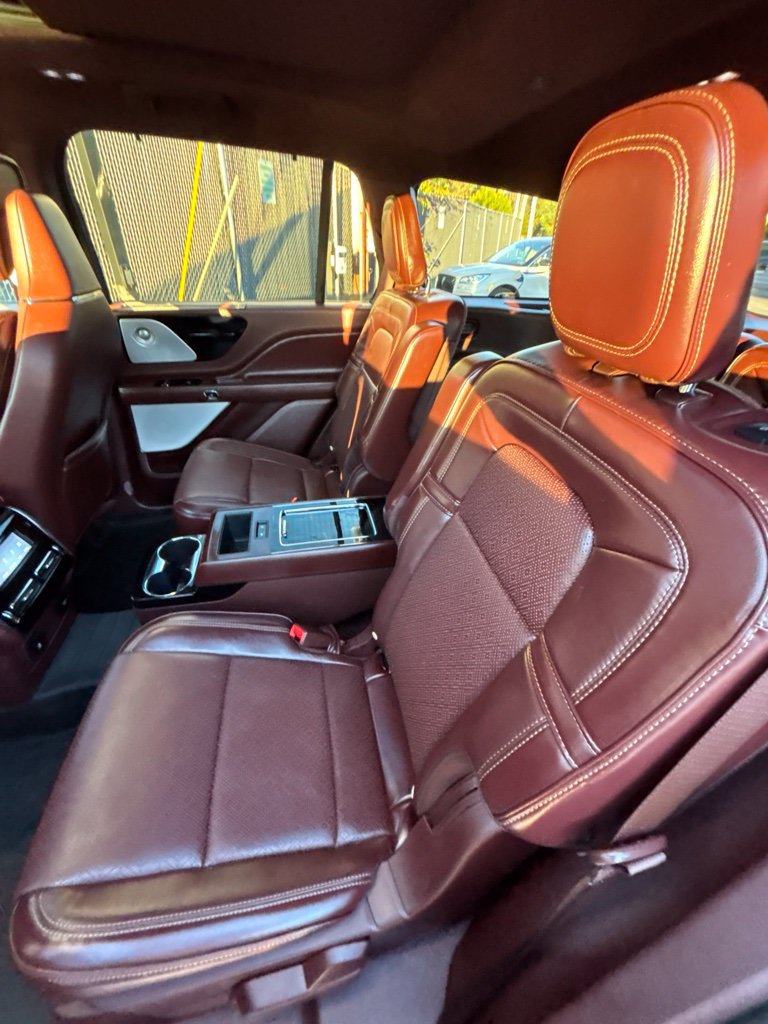 Certified 2021 Lincoln Aviator Black Label w/ Dynamic Handling Package AWD/4WD image 12