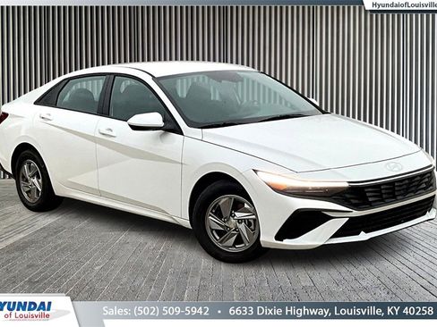 New 2025 Hyundai Elantra SE image 1