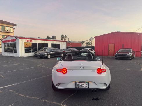 Used 2016 MAZDA MX-5 Miata Grand Touring image 19