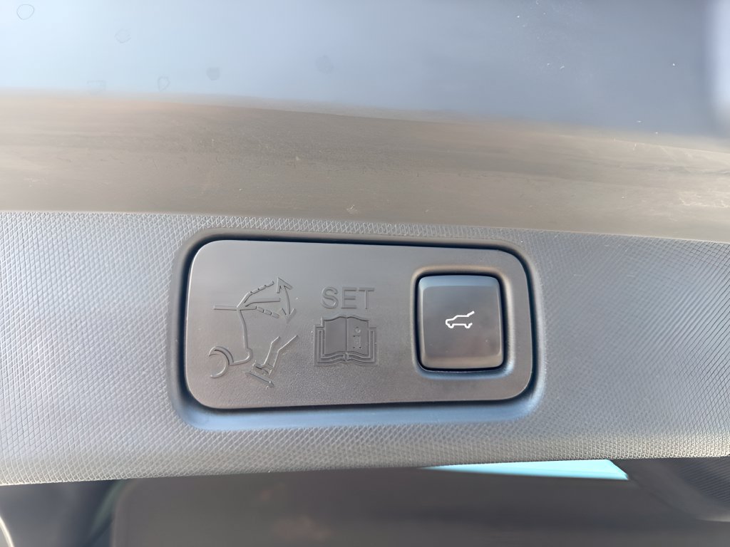 Used 2023 Ford Mustang Mach-E Premium AWD/4WD image 27