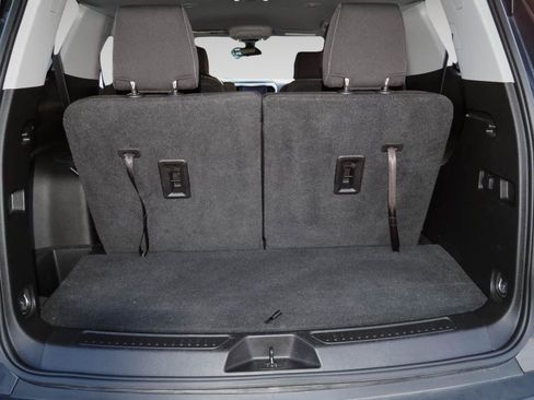 Used 2018 GMC Acadia SLE w/ LPO, Floor Liner Package AWD/4WD image 9