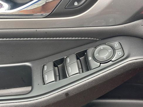 Certified 2023 Chevrolet Traverse LT image 17