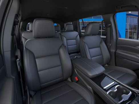 New 2026 Chevrolet Traverse LT w/ Midnight/Sport Edition FWD image 18