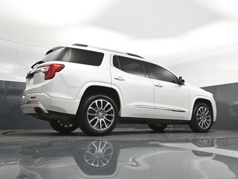 Used 2021 GMC Acadia Denali w/ Denali Technology Package FWD image 42