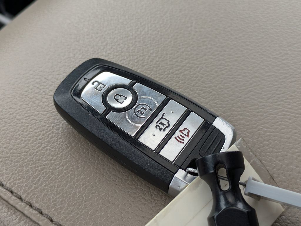 Used 2021 Ford Expedition XLT RWD image 32