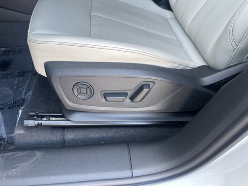 Used 2025 Audi Q6 e-tron Premium w/ Convenience Package RWD image 25