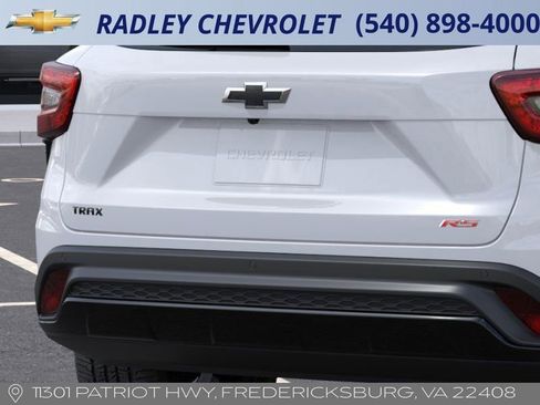 New 2026 Chevrolet Trax RS w/ Sunroof Package image 14