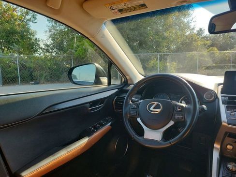 Used 2018 Lexus NX 300 FWD image 7