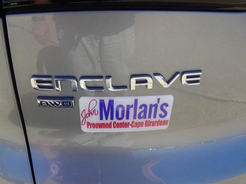Used 2025 Buick Enclave Preferred AWD/4WD image 10