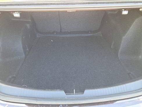 Used 2020 Chevrolet Malibu LT image 11