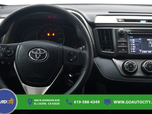 Used 2015 Toyota RAV4 LE FWD image 5