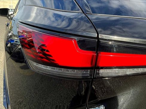 Used 2024 Lexus RX 350 image 32