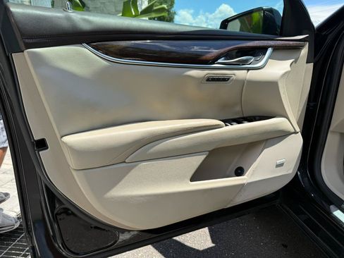 Used 2014 Cadillac XTS Premium FWD image 21