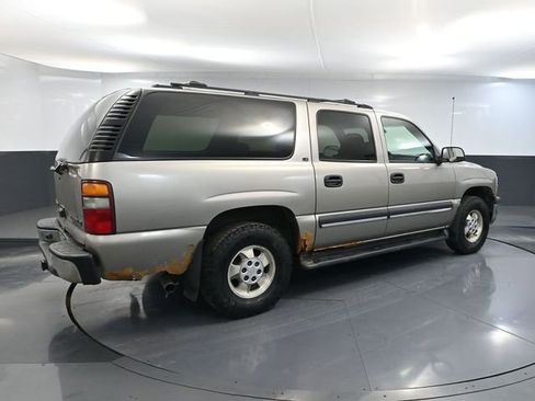 Used 2002 Chevrolet Suburban LS image 4
