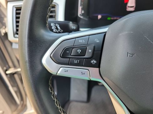 Used 2023 Volkswagen Atlas Cross Sport SE FWD image 27