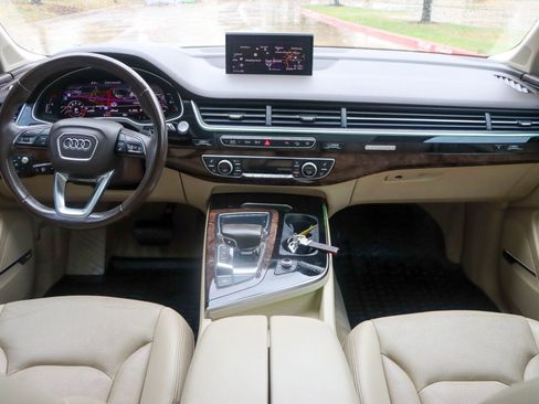 Used 2018 Audi Q7 3.0T Prestige image 31