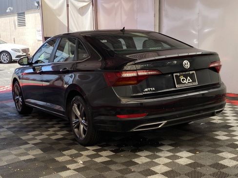 Used 2019 Volkswagen Jetta R-Line FWD image 4