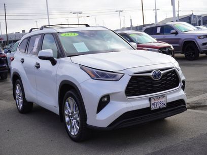 Used 2023 Toyota Highlander Limited