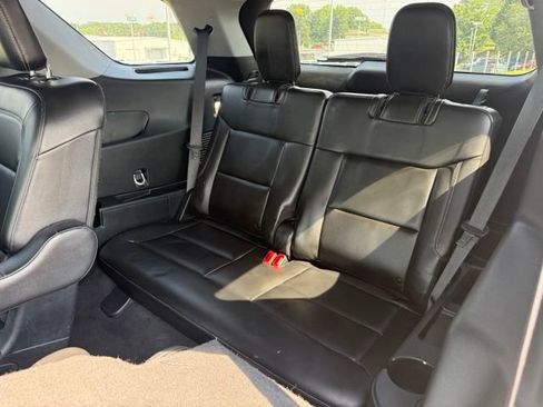 Used 2023 Ford Explorer XLT w/ Equipment Group 202A AWD/4WD image 17