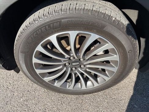 Used 2023 Lincoln Aviator Reserve w/ Equipment Group 201A image 10