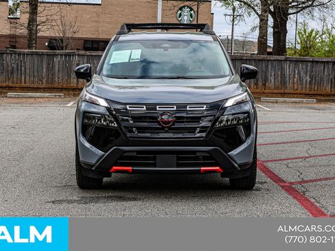 Used 2025 Nissan Rogue SV image 12