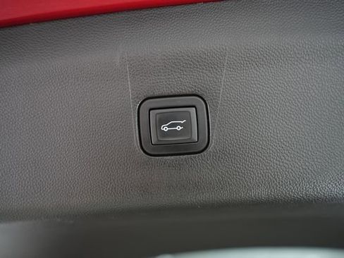 Used 2024 Buick Enclave Premium AWD/4WD image 12