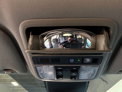 Used 2023 Honda Odyssey Elite image 22