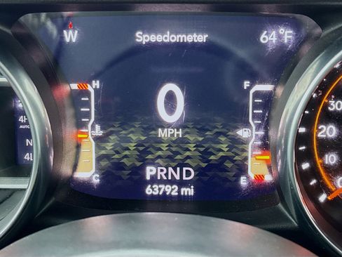 Used 2019 Jeep Wrangler Unlimited Sahara w/ Quick Order Package 24M Moab AWD/4WD image 8