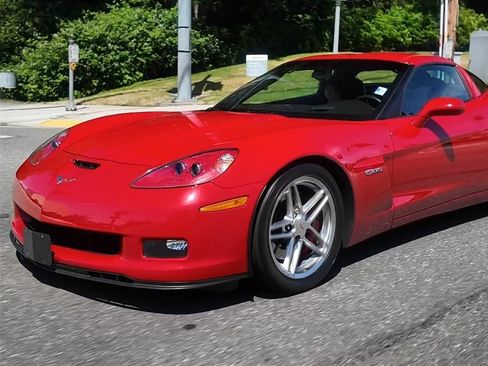 Used 2007 Chevrolet Corvette Z06 w/ Preferred Equipment Group RWD image 2