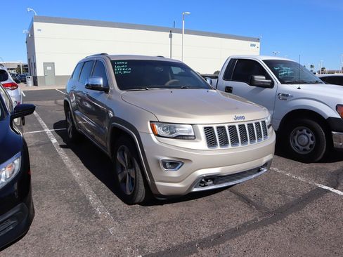 Used 2015 Jeep Grand Cherokee Overland image 3