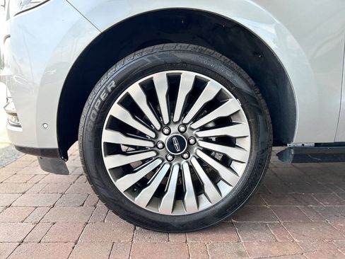 Used 2018 Lincoln Navigator L Reserve w/ Technology Package AWD/4WD image 31