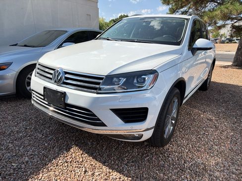 Used 2015 Volkswagen Touareg VR6 AWD/4WD image 1