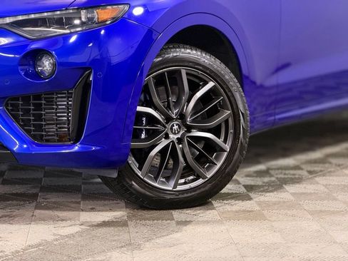 Used 2023 Maserati Levante Modena image 2