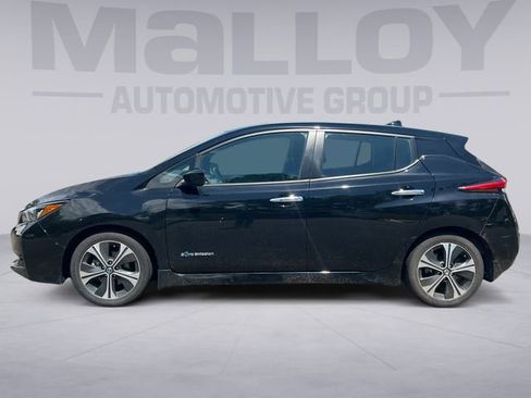 Used 2019 Nissan Leaf SV w/ SV Technology Package FWD image 2