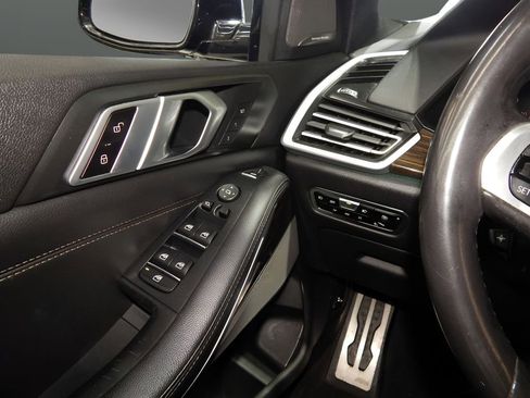 Used 2019 BMW X5 xDrive40i w/ M Sport Package AWD/4WD image 27