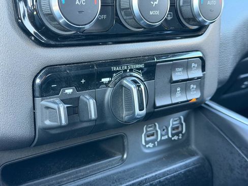 Used 2021 RAM 1500 Big Horn image 30