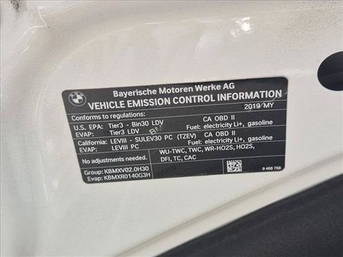 Used 2019 BMW 530e w/ M Sport Package RWD image 15