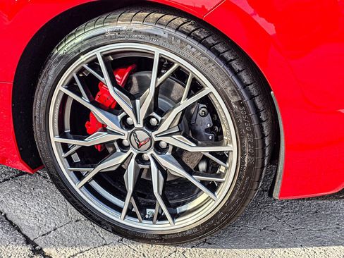 Used 2024 Chevrolet Corvette Stingray Preferred Conv image 17