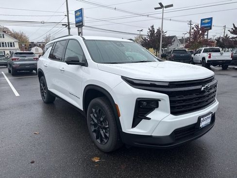 New 2026 Chevrolet Traverse LT w/ Midnight/Sport Edition image 7